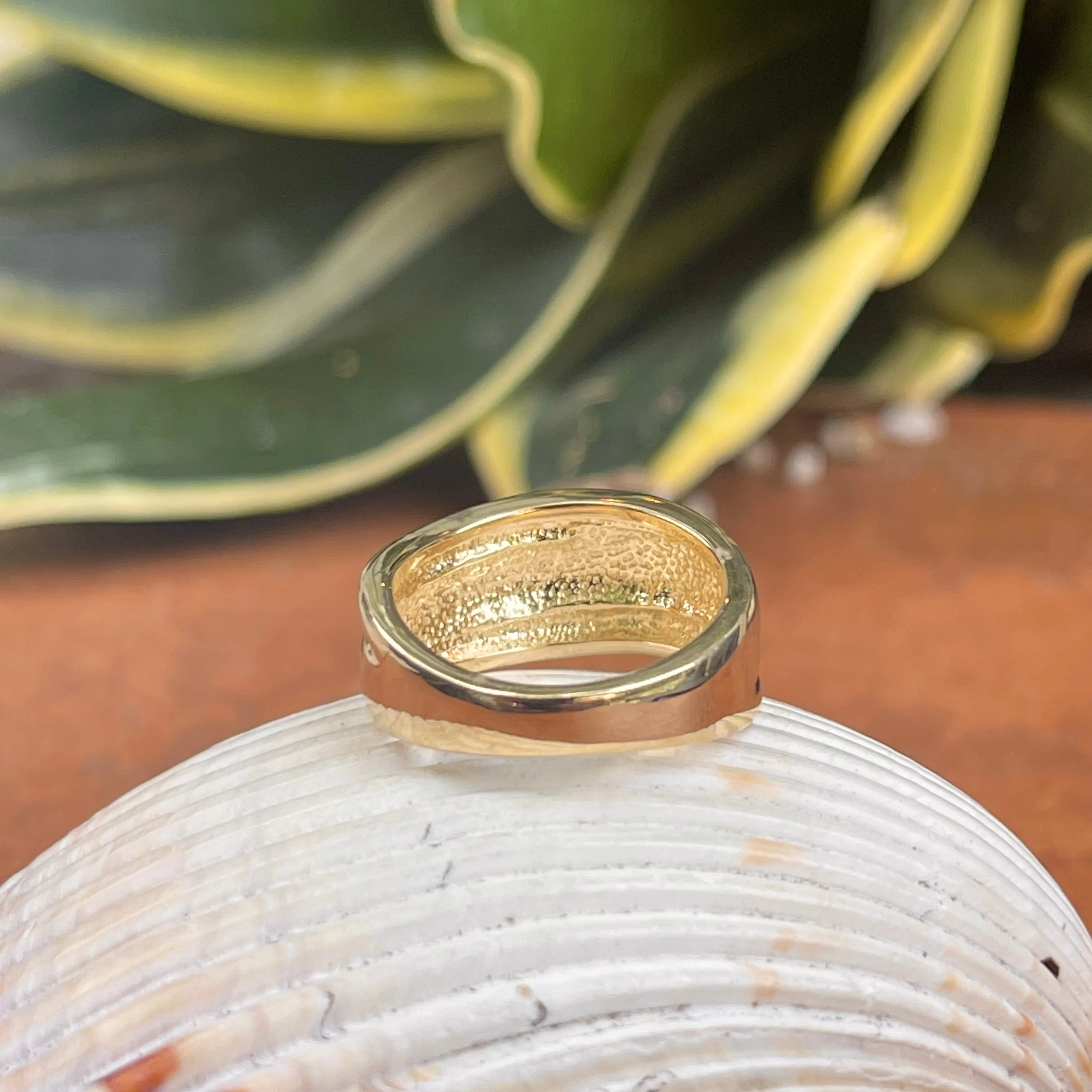 10KT Yellow Gold Artistic Grooved Cigar Band Ring