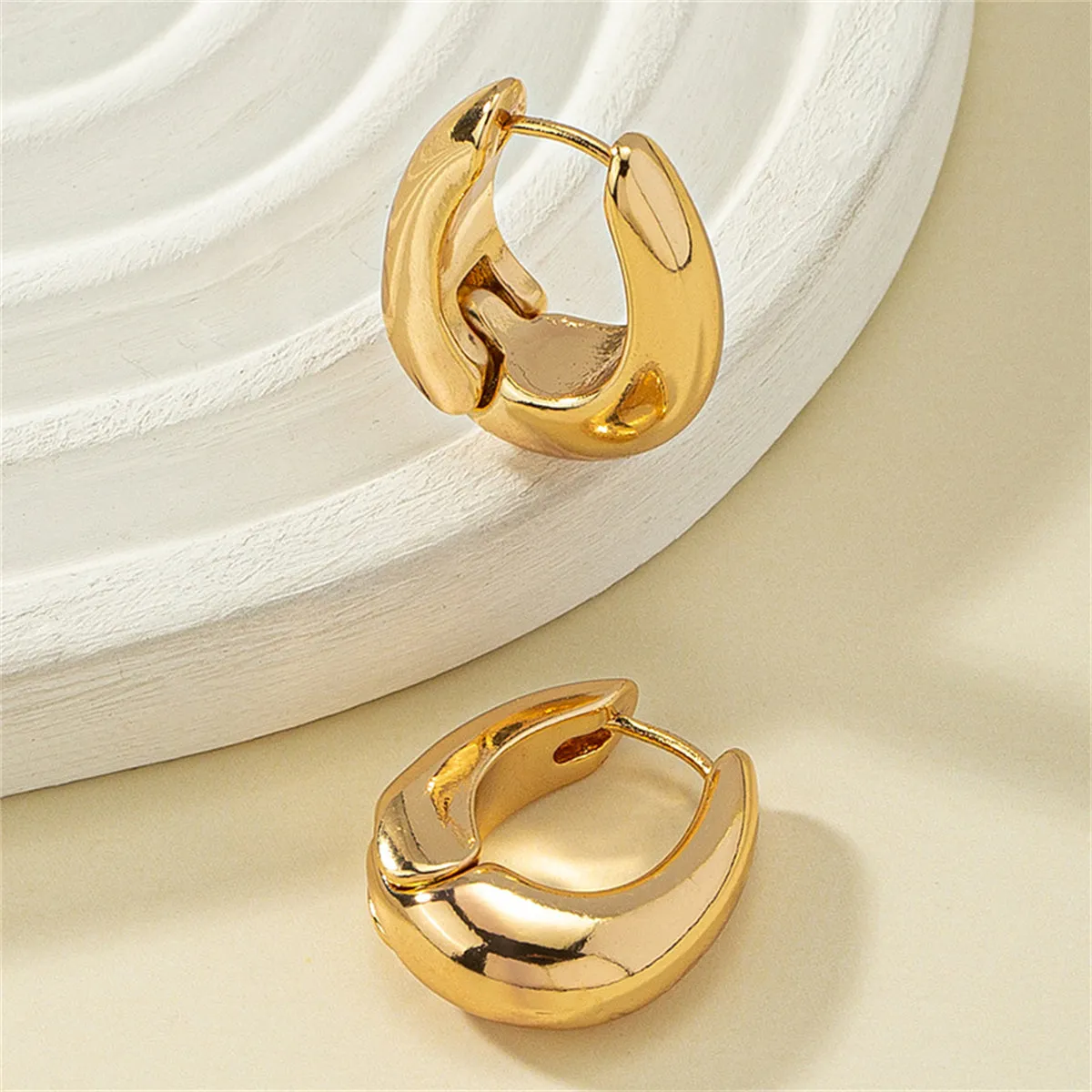 18K Gold-Plated U-Shape Huggie Earrings