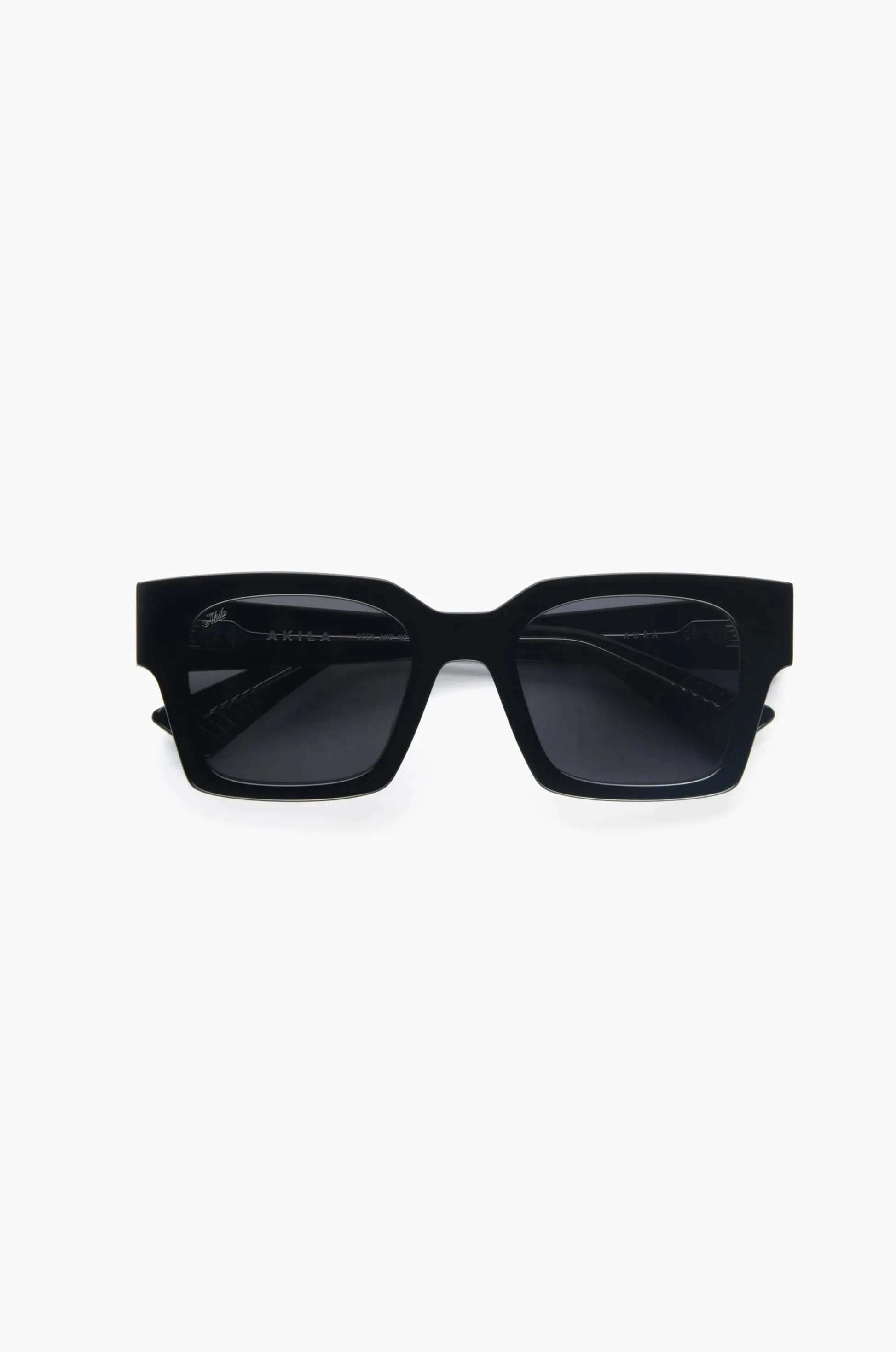 Aura in Black & Black