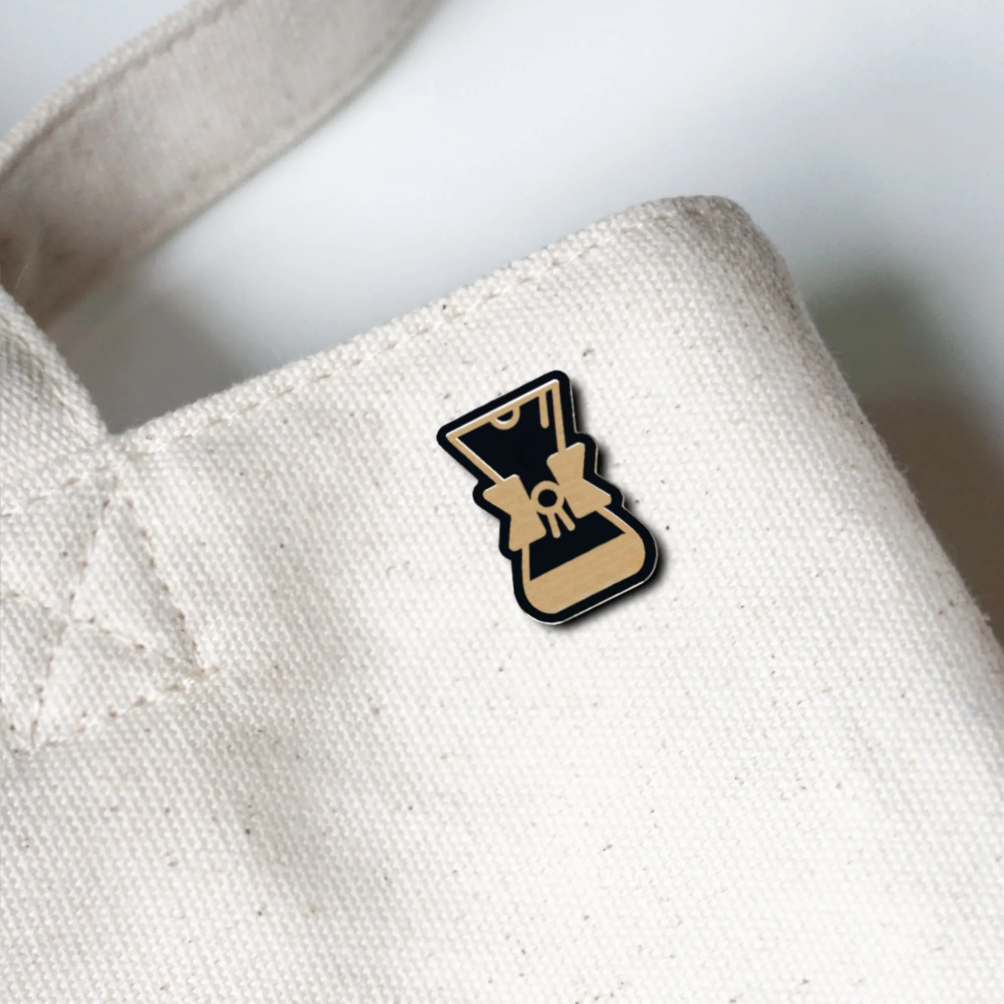 Coffee Collection: Chemex Coffee Maker Lapel Enamel Pin