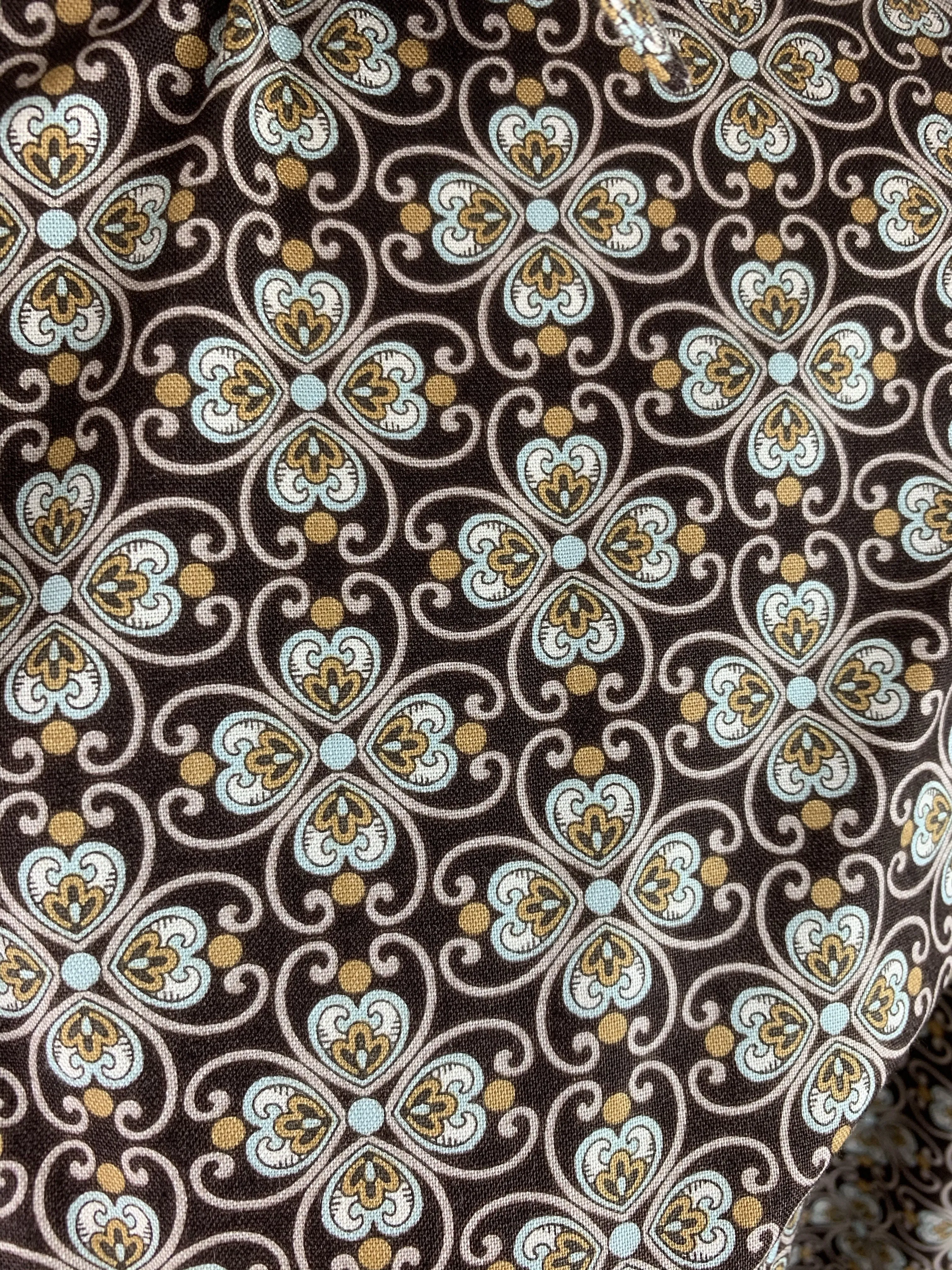 CR Tradition Brown Retro Paisley