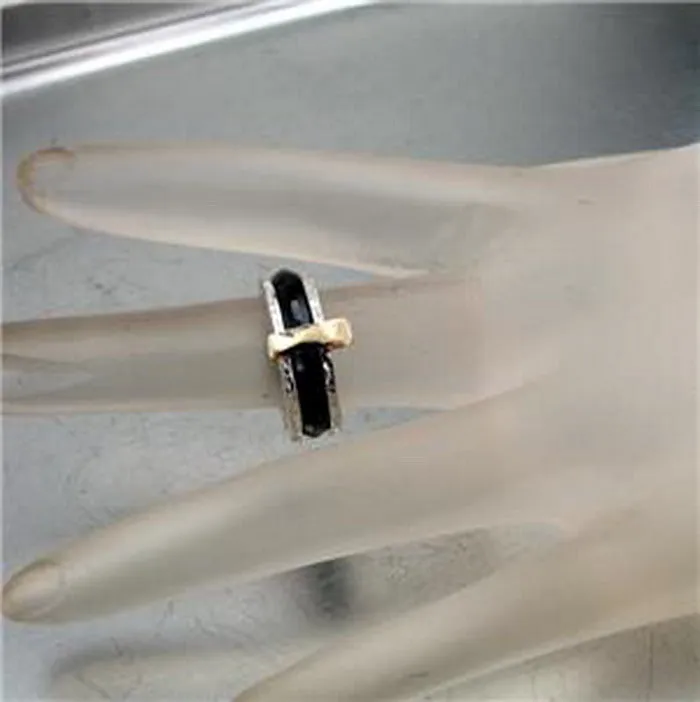 Hadar Designers 9k yellow Gold Sterling Silver White Ceramic Ring (I r886