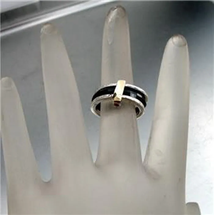 Hadar Designers 9k yellow Gold Sterling Silver White Ceramic Ring (I r886