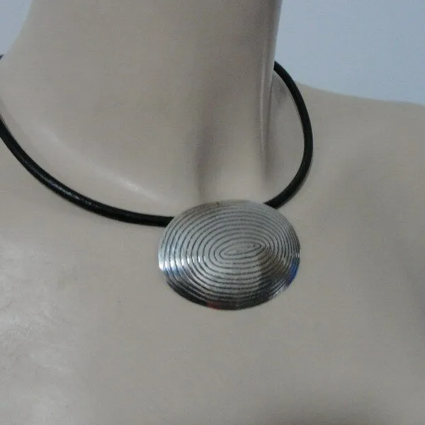 Hadar Designers Handmade Sophisticated Leather 925 Sterling Silver Pendant (H)y