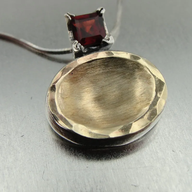 Hadar Designers Modern 9k Brushed yellow Gold 925 Silver Garnet Pendant (ms 1252