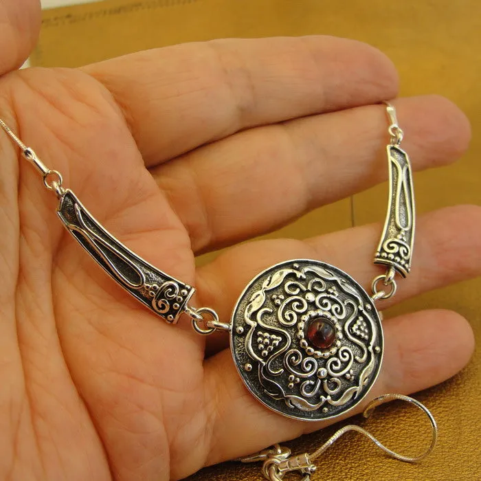 Hadar Designers Red Garnet Necklace 925 Sterling Silver Artist Handmade (MS)y