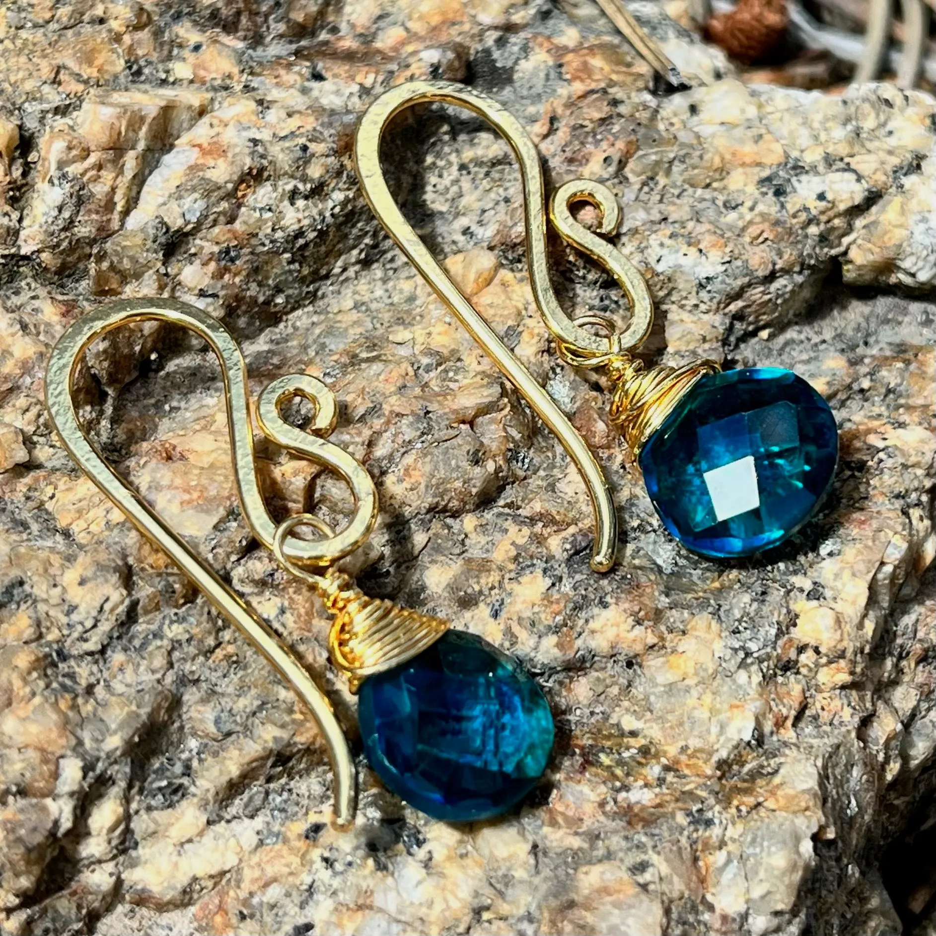 Neon Apatite Radiant Raindrop Earrings - Gold