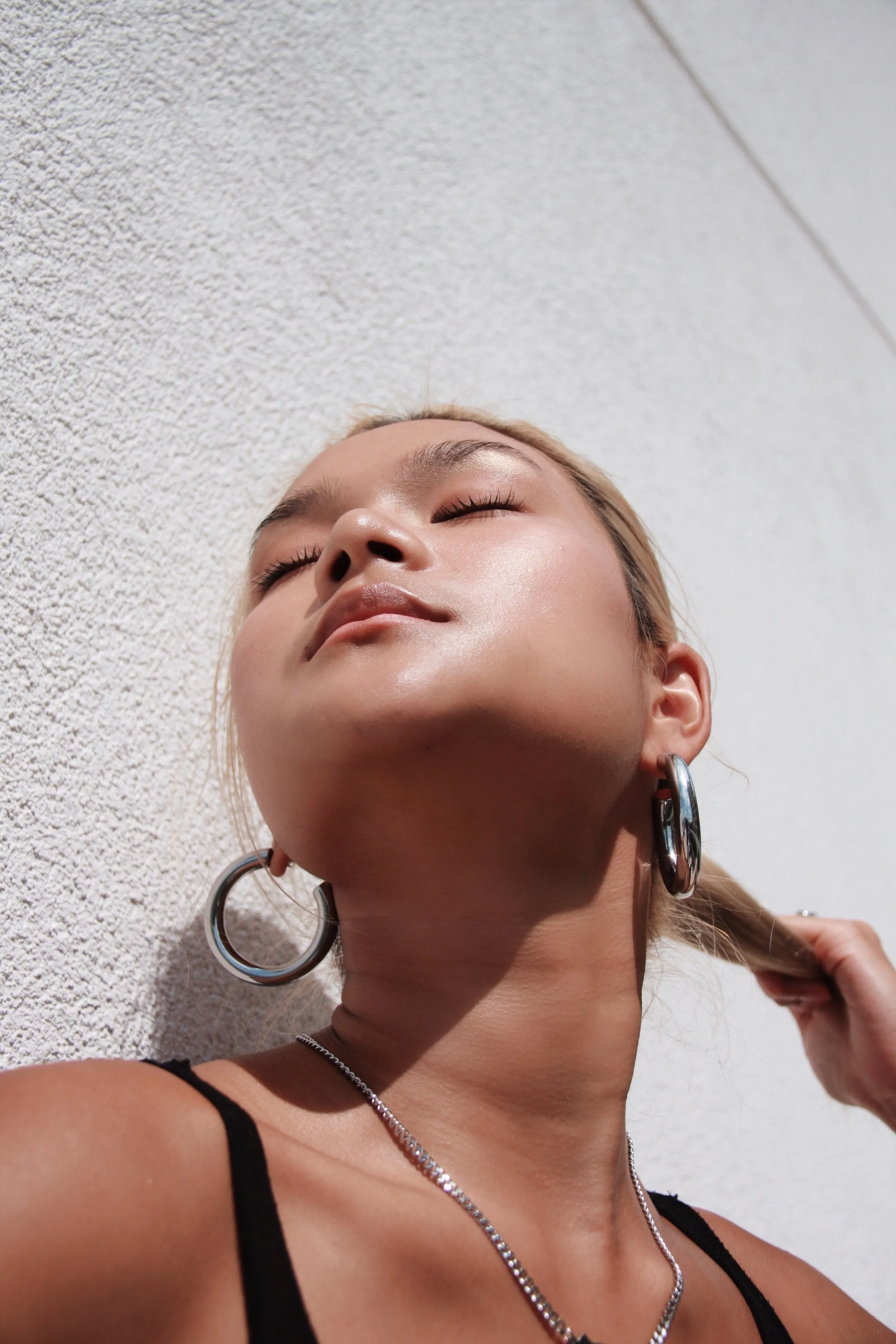 RALLY HOOP EARRINGS