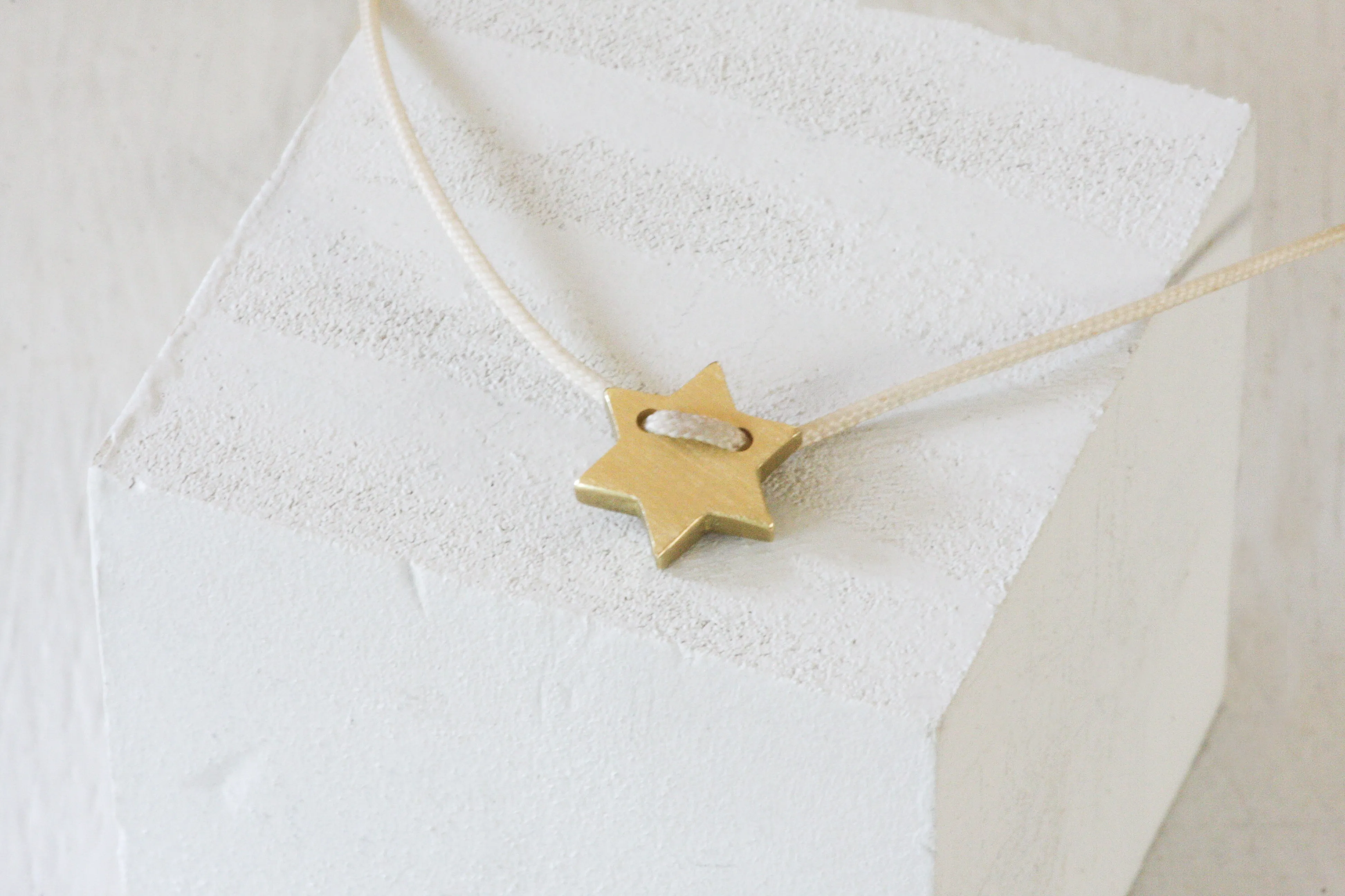 Star Of David on a wire / Magen David Gold Pendant